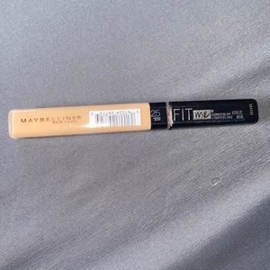 Maybelline FitMe concealer shade 25 Medium